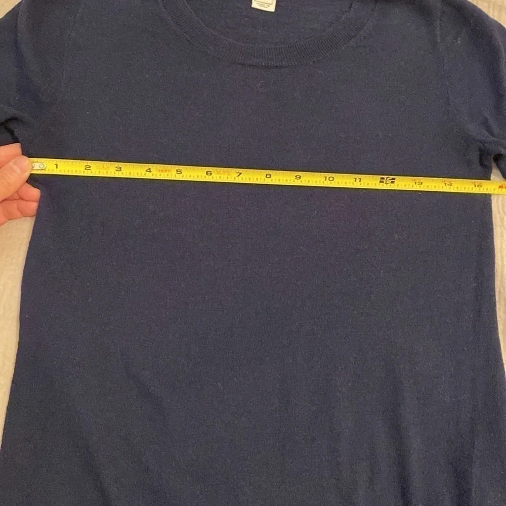 J. Crew cotton navy crew neck sweater. Size XXS